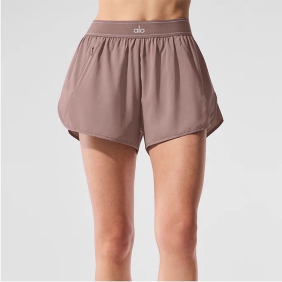 ALO Match Point Short Mushroom Large - Picture 3 of 6